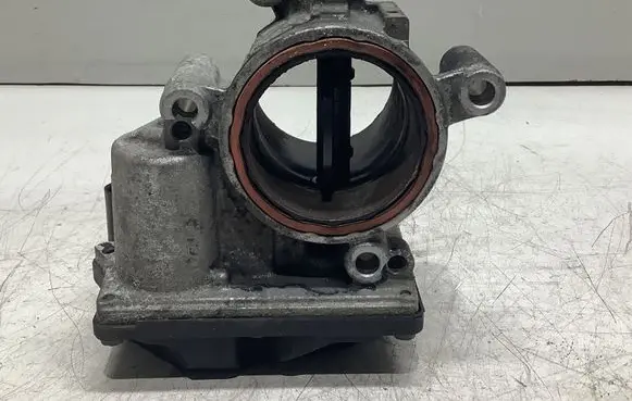 Audi A4 S4 B8 8K Engine shut-off valve 03L128063E A2C53338105