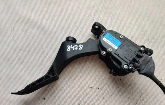 Volkswagen Transporter - Caravelle T5 Accelerator throttle pedal 7H1723503 6PV00849502