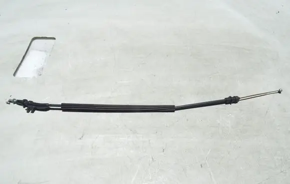 Volkswagen PASSAT B6 Front door cable line 3C0837017