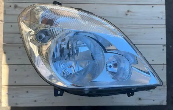 Mercedes-Benz Sprinter W906 Headlight/headlamp A9068200261