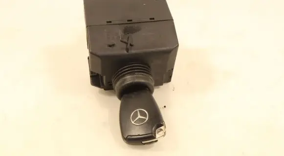 Mercedes-Benz C W203 Ignition lock 2095450508