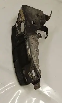 Porsche Cayenne (92A) Fender mounting bracket 7P5821252