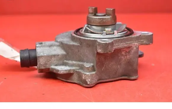 Ford Escape III Vacuum pump BB5E2A451BD