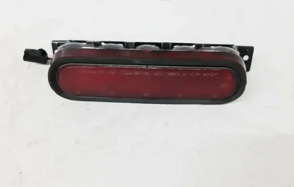 KIA Sorento Third/center stoplight