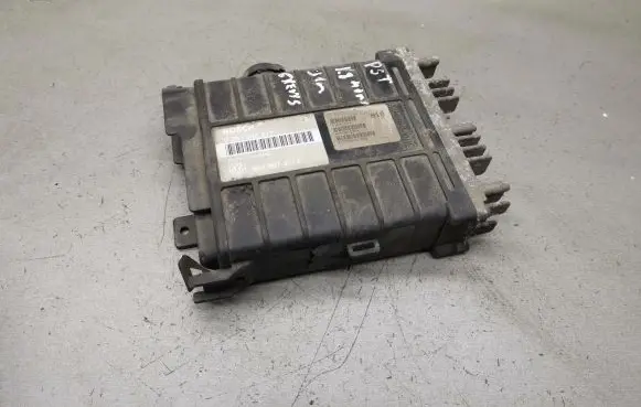 Volkswagen PASSAT B3 Engine control unit/module 0261200277 443907311E