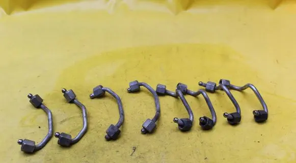 Audi A8 S8 D4 4H Fuel line pipe