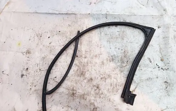 Audi A6 S6 C5 4B Rubber seal front coupe door 