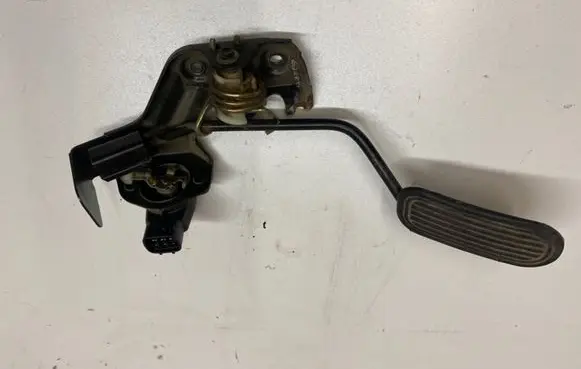 Toyota Avensis Verso Accelerator throttle pedal 8928147010 3003010