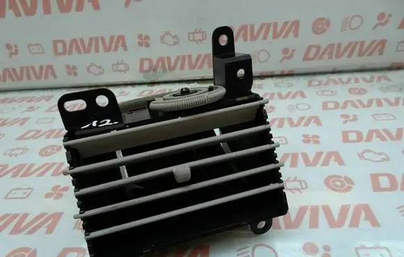 Dodge Caliber Dashboard side air vent grill/cover trim 1AV56TRMAA 1169 L0049254AA01