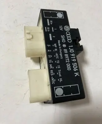 Audi TT Mk1 Coolant fan relay 1J0919506K 898972000