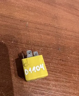 Mercedes-Benz A W169 Other relay A0025421419 D1104