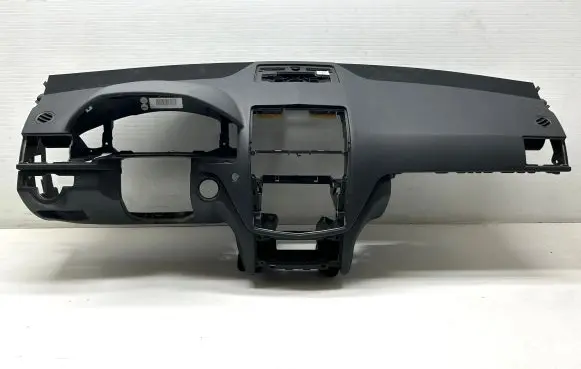 Mercedes-Benz C W204 Dashboard A2046803787