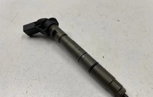 Audi A6 S6 C6 4F Fuel injector 059130277AB 060113 0445115037