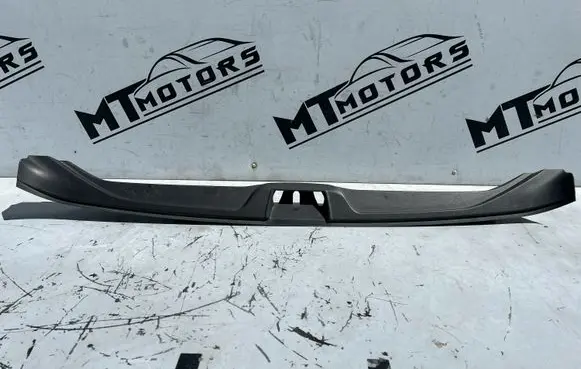 Volvo V70 (D)pillar trim (top) ETRBA