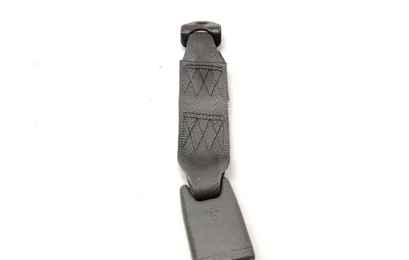 Mazda 929 Rear seatbelt buckle