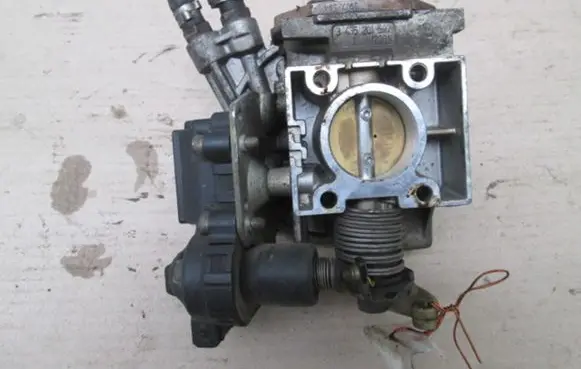 Renault Clio II Carburettor 