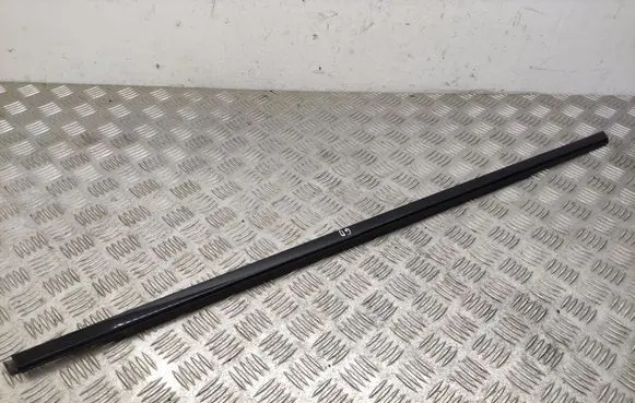Peugeot 308 Rear door glass trim molding