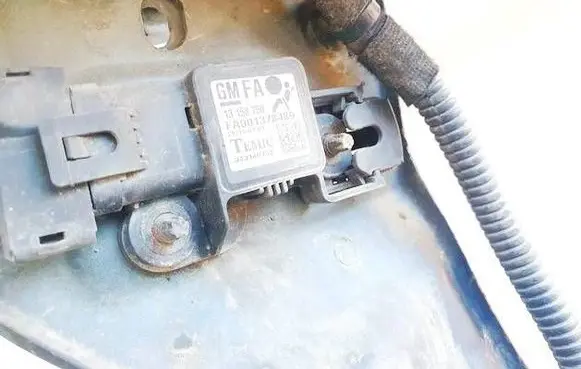 Opel Astra H Airbag deployment crash/impact sensor 13158750 FA001378489