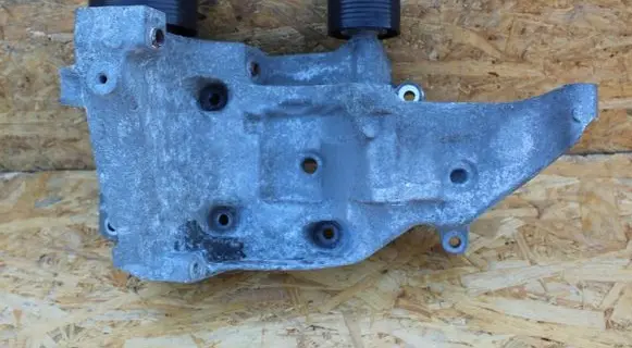 BMW 7 F01 F02 F03 F04 Generator/alternator bracket 7802639