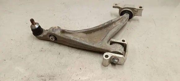 Volvo XC90 Front lower control arm/wishbone 32381882