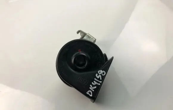 Volvo XC70 Horn signal A046522
