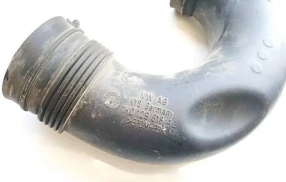 Volkswagen Touran I Air intake hose/pipe 1K0129618AC