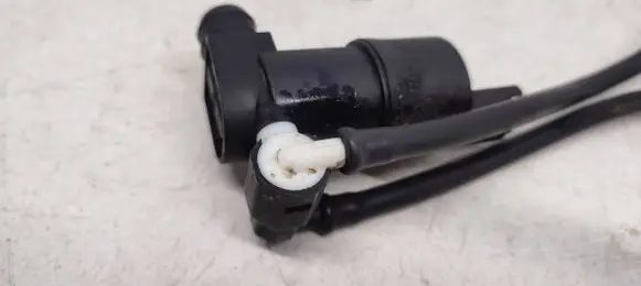 Peugeot 208 Windscreen/windshield washer pump 9641553880 9641553980