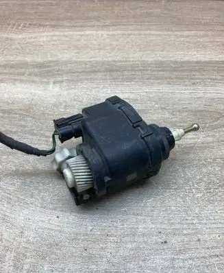 Hyundai Accent Headlight level adjustment motor 00437529