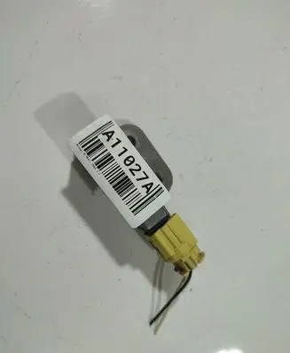 Nissan X-Trail T30 Airbag deployment crash/impact sensor FB8H3033050104