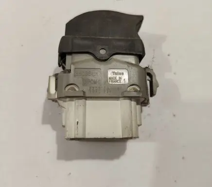 Renault Espace - Grand espace IV Electric window control switch 220510A
