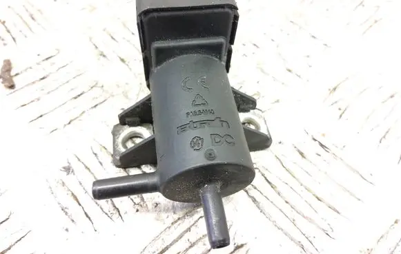Renault Trafic III (X82) Vacuum valve 