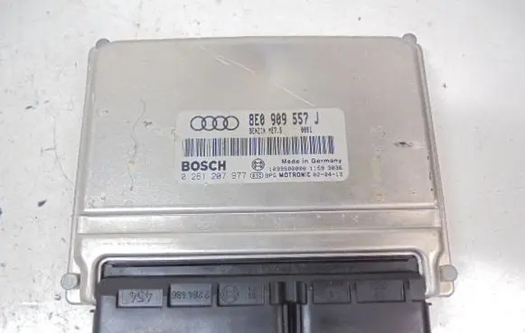 Audi A6 Allroad C5 Engine control unit/module ECU 8E0909557J