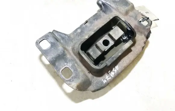 Mazda 3 I Engine mount bracket