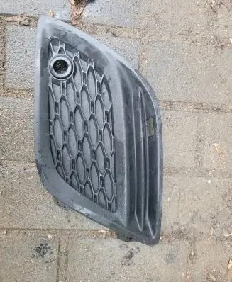 Volvo XC60 Front bumper lower grill 31290661
