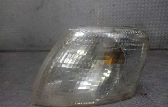 Volkswagen PASSAT B5 Front indicator light 084411516LF
