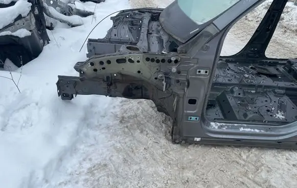Mercedes-Benz EQB Front quarter panel 