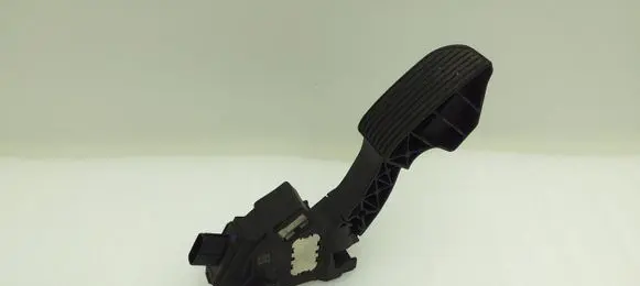 Toyota Aygo AB40 Accelerator throttle pedal 781100H040 15245C