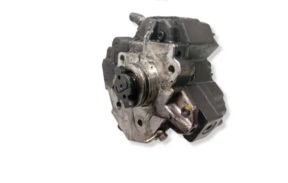 Volvo V70 Fuel injection high pressure pump 0445010043