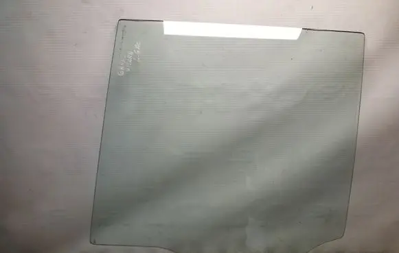 Suzuki Grand Vitara II Rear door window glass