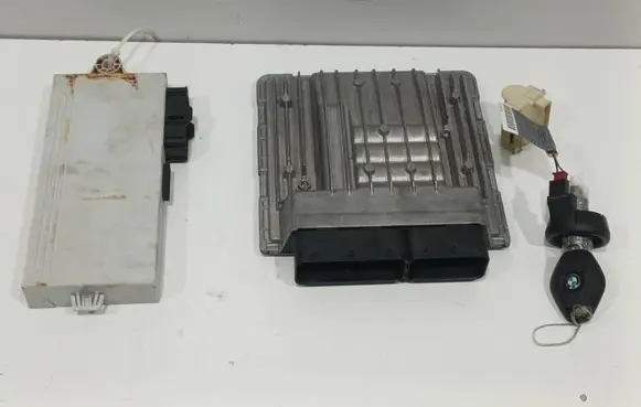 BMW 6 E63 E64 Engine ECU kit and lock set 7555361 6965050 6943850