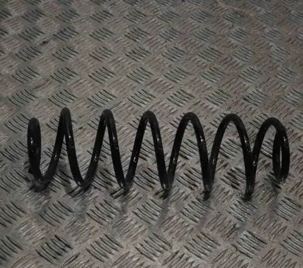 Volkswagen Golf VII Rear coil spring