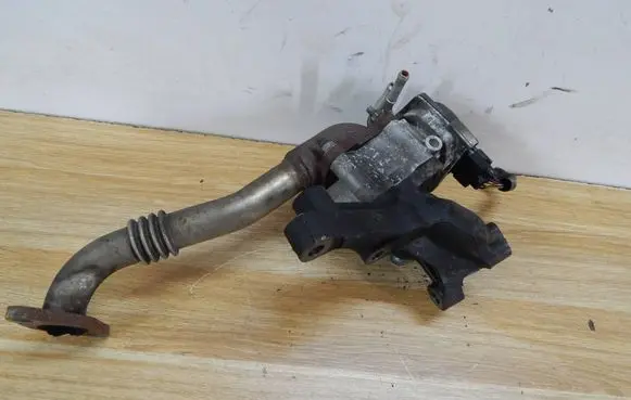Nissan Cab Star EGR valve 147105X00C