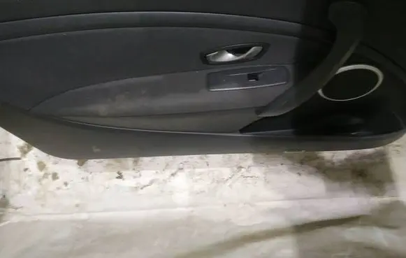 Renault Megane III Front door card panel trim 