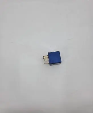 Audi A6 S6 C5 4B Other relay 8A0951253