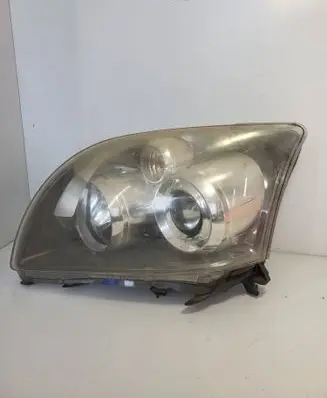 Toyota Avensis T250 Headlight/headlamp 99226