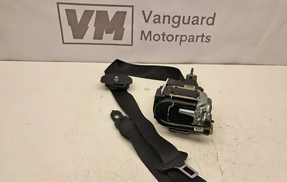 Mercedes-Benz E W212 Front seatbelt 620048100