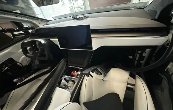 Tesla Model X Central console control unit 