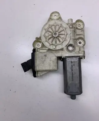 Toyota Corolla E120 E130 Rear door window regulator motor 106087 6983002100 0130822031