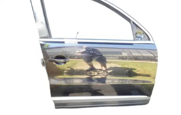 Volkswagen Tiguan Front door 5N0831056B