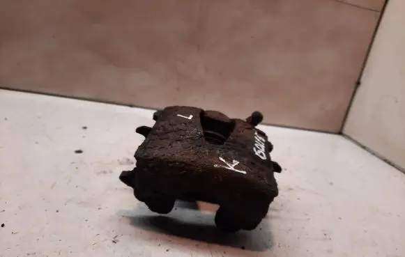 Volkswagen Golf V Front brake caliper